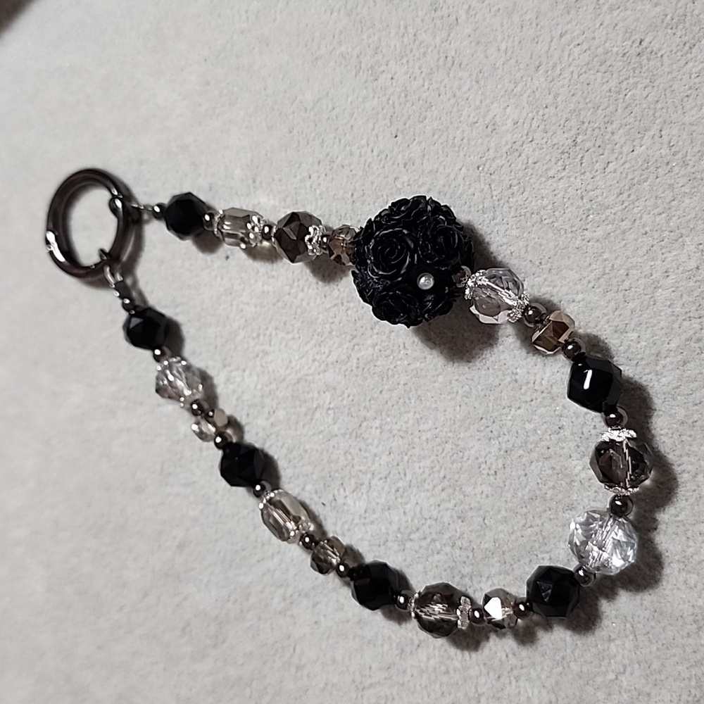 Elegant Black and Silver Beaded Phone Bracelet/ Bag Charm - Picture 4 of 4